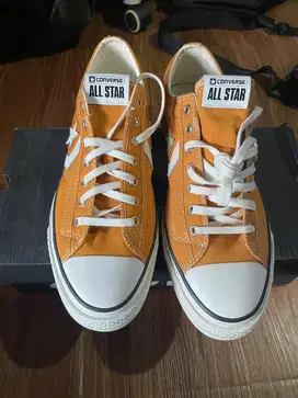 Converse STAR PLAYER 76 OX size 45 baru ( new )