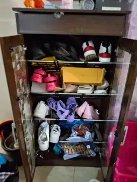 Rak sepatu second