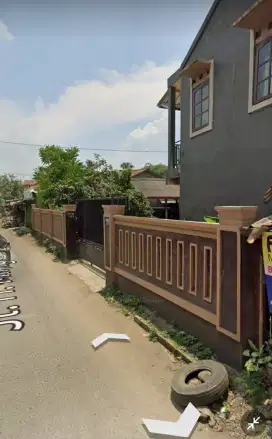 Rumah Pinggir Jalan  675 Meter