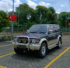 Dijual Mitsubishi Pajero V6 3000cc Tahun 1997