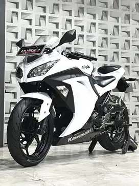 Stok Terbatas‼️Kawasaki Ninja 250 th 2013 putih - Ayu Mustika