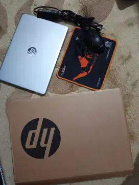 DI JUAL LAPTOP KONDISI BAGUS DAN BERFUNGSI DENGAN BAIK.