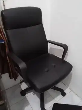 kursi manajer kantor kondisi bagus informa