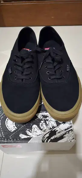Vans Authentic Skate Black Gum
