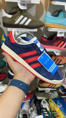 Adidas Java Island