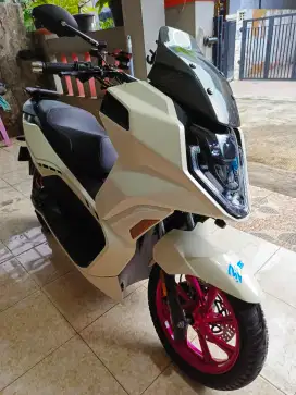 Dijual motor listrik alva one tahun 2023