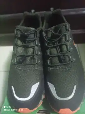 Sepatu Lari League Jump 1,5 camo size 42