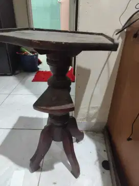 Tempat Air / Galon Kayu