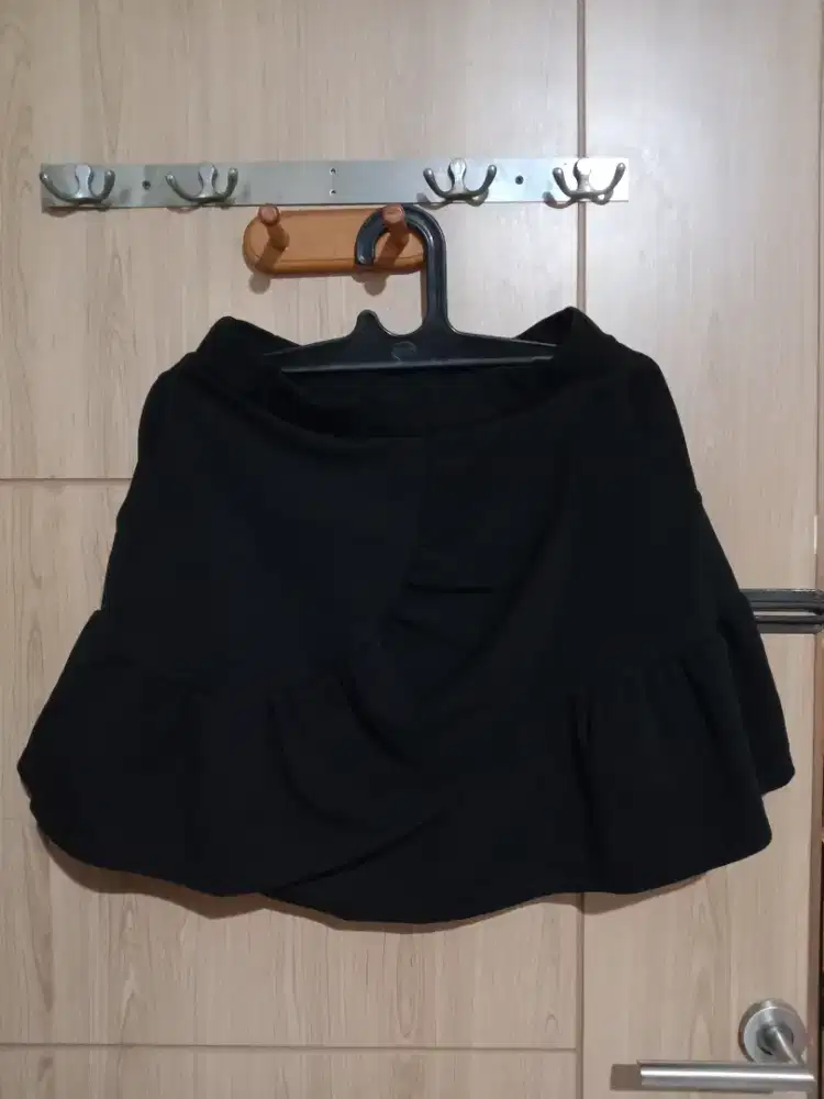 Rokcel Hitam Pekat