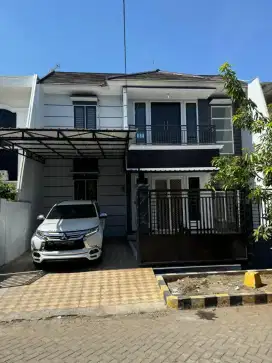 Rumah Cantik Wiguna Rungkut Surabaya
