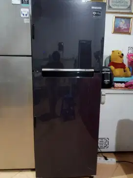 Kulkas 2 pintu merk tipe Samsung inverter