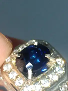 BLUE SAPPHIRE SRILANKA VIVID ROYAL