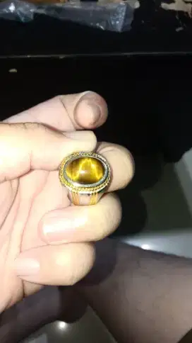 Cincin Batu Tiger Eye motif huruf W
