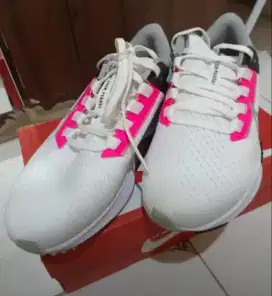 (UNISEX) Nike AZ Pegasus ORIGINAL 101%