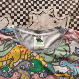 01. Kaos Anak Lengan Pendek Merek Meiyatang Size M [PRELOVED] (SECOND)