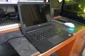 LAPTOP DELL i5-7200U 2.50Ghz RAM 8 GB SSD