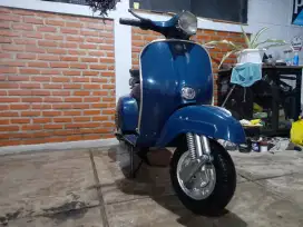 Vespa super tahun 1976