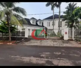 DIJUAL RUMAH DI TAMAN LAGUNA CIBUBUR MEWAH DAN LUAS