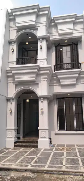 Rumah Siap Huni Unit Pojok Bergaya Classic Akses Tol dan Stasiun