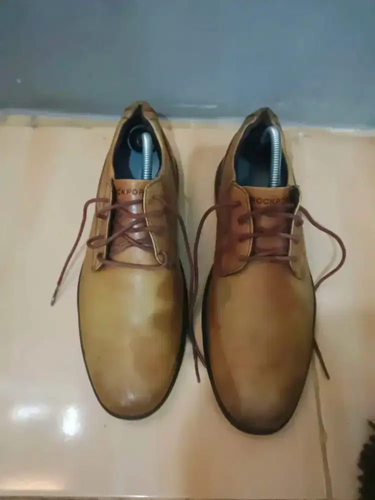 SEPATU ROCKSPORT LEATHER SIZE 41