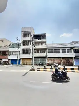 Dijual / Disewakan Ruko 4 lantai Jl. Raya Pasar Kembang Surabaya Pusat