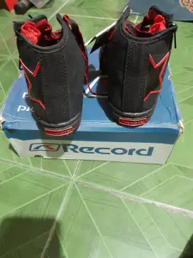 Tas sekolah dan sepatu uk 34