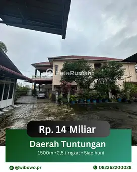 DIJUAL VILLA JALAN BUNGA SAKURA MEDAN TUNTUNGAN