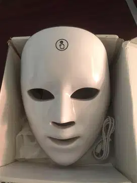 Masker topeng wajah led