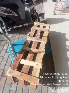 Paking kayu palet plastik dan palet kayu