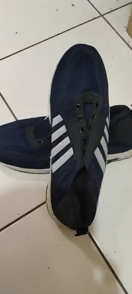 Sepatu Fashion Sneakers Ukuran 40/41 MANTAP!!!