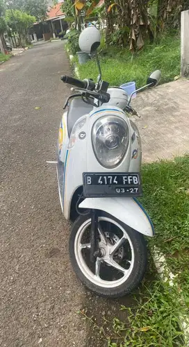 Scoopy Putih Tahun 2016