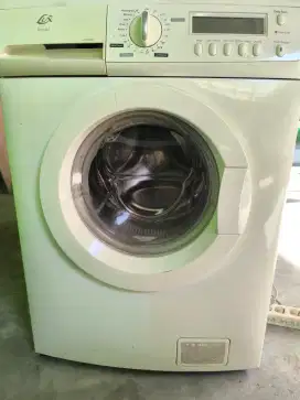 Mesin Cuci Front Load Lux Wh1093i Kapasitas 9Kg ( bekas )