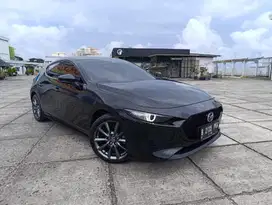 (Km Low 23ribu Record) MAZDA 3 HATCBACK SKYAKTIVE G 2.0 AT 2020
