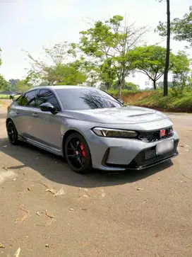 HONDA CIVIC TYPE R 2.0TC FL5 2023 Dec SONIC GRAY PEARL ODO 400 KM ONLY