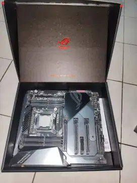 Asus ROG Rampage VI Extreme +
Intel Core i9 7980XE