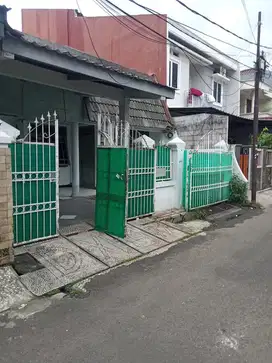 Disewakan Rumah Perum Aneka Elok