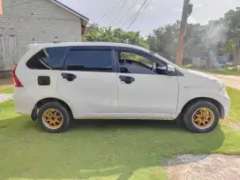 Toyot Avanza 2013