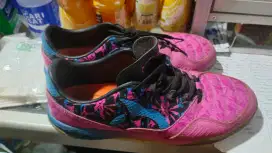 Sepatu futsal ortuseight bbs