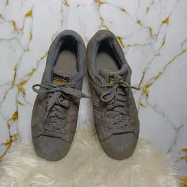 Sepatu Adidas second