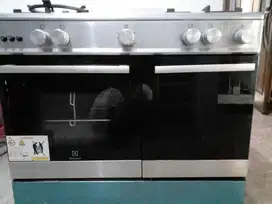 Kompor oven standing electrolux type EKM 9682x