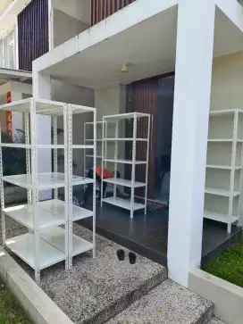 Rak besi siku lubang ramping