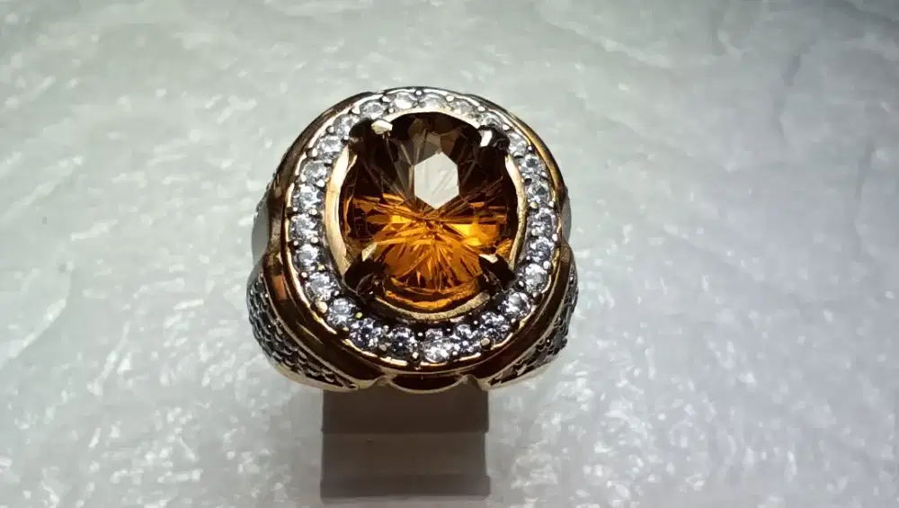 Cincin Natural Citrine Quartz Dim. 10 x 8 x 6 Mewah