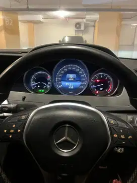 Mercedez benz c200, low kilometer , 2014 pemakaian pribadi