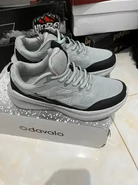 Sepatu Diadora Like New