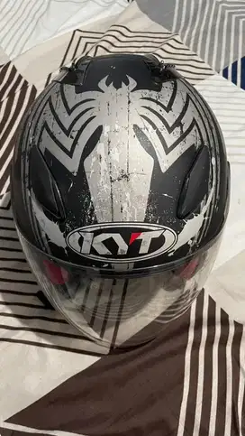 Helm KYT Venom size XL