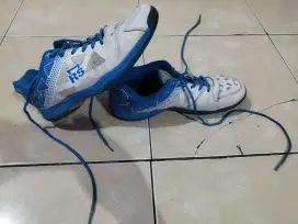 Sepatu RS Badminton Size 45