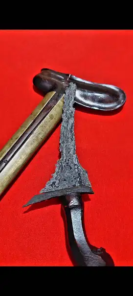 Keris Temuan Meteorit