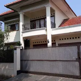 Dijual Rumah di Bintaro Kesehatan sektor 1