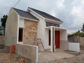 Rumah Baru dekat RS AURI Colomadu dan Bandara Solo 300 jt-an