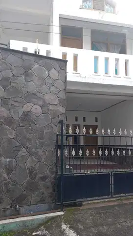 Rumah Potensi Kosan dlm Komplek dkt Kampus UIN Cipadung Cibiru Bandung